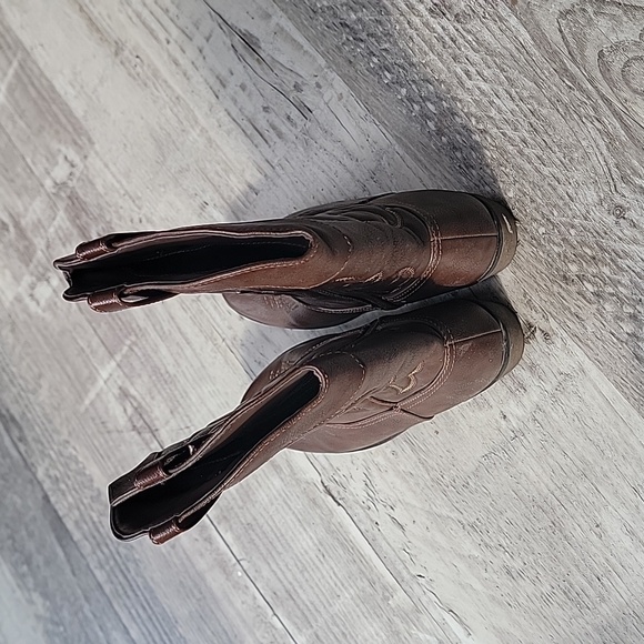 Kids Brown Cowboy Boots - Picture 3 of 3